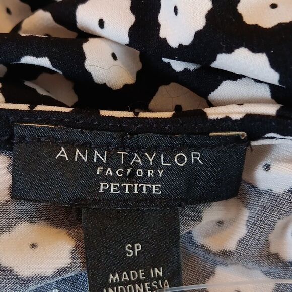 Ann Taylor Factory Soft Knit Dress - Picture 8 of 11